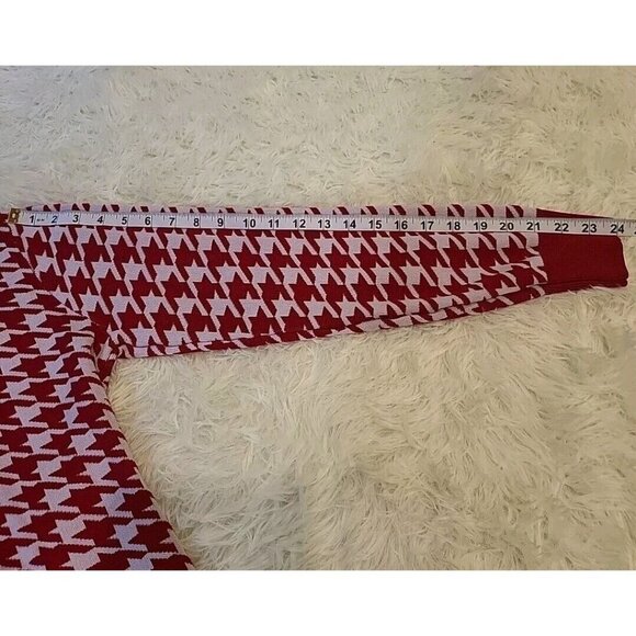VIISHOW Womens Red And White Houndstooth Cardigan Large Christmas Holiday EUC - Picture 4 of 9